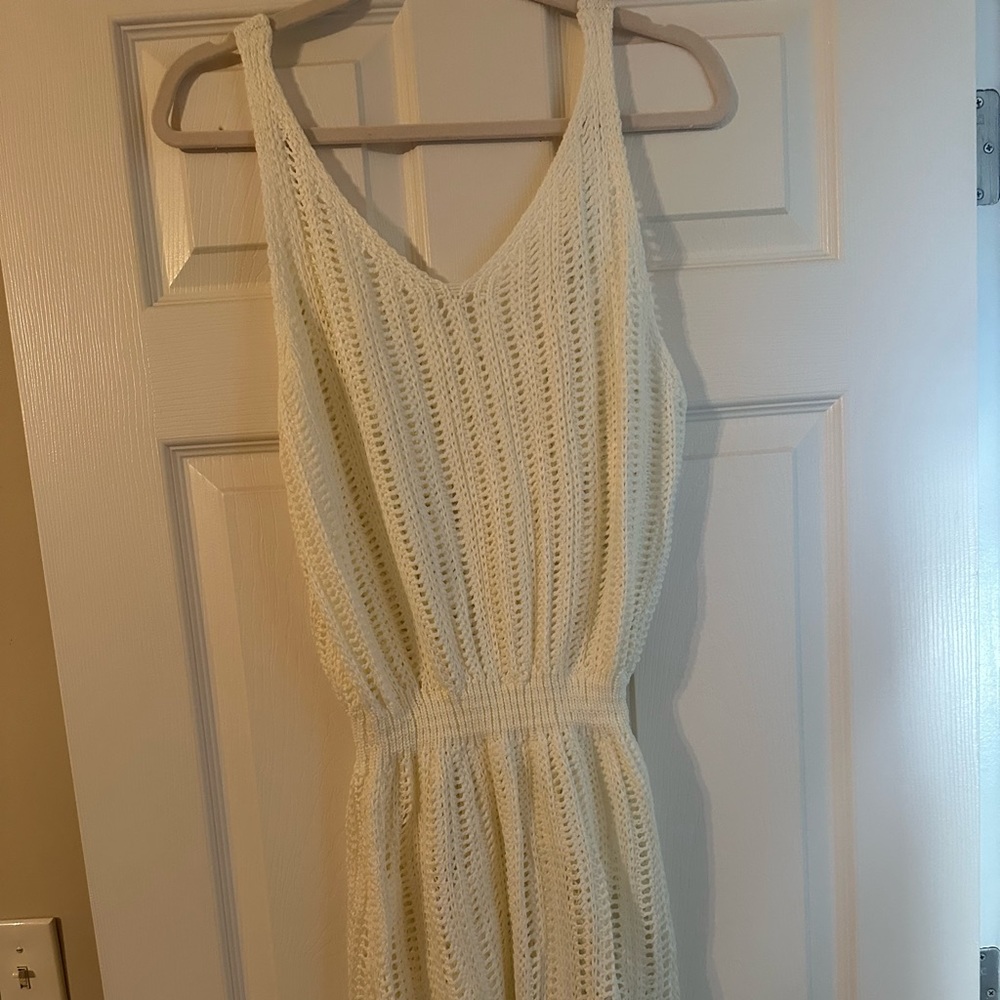 Cupshe swim cover up. Never worn Did not fit me Size XL but fits more like a M/L